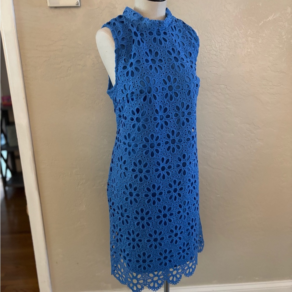 Blue Eyelet Floral Shift Dress Signature by Bobbie Bee Sz 14 NWT - Picture 2 of 10